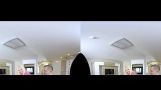 Hot evening with mature Casey Szilvia in VR